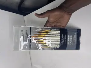 10 Artist Brushes