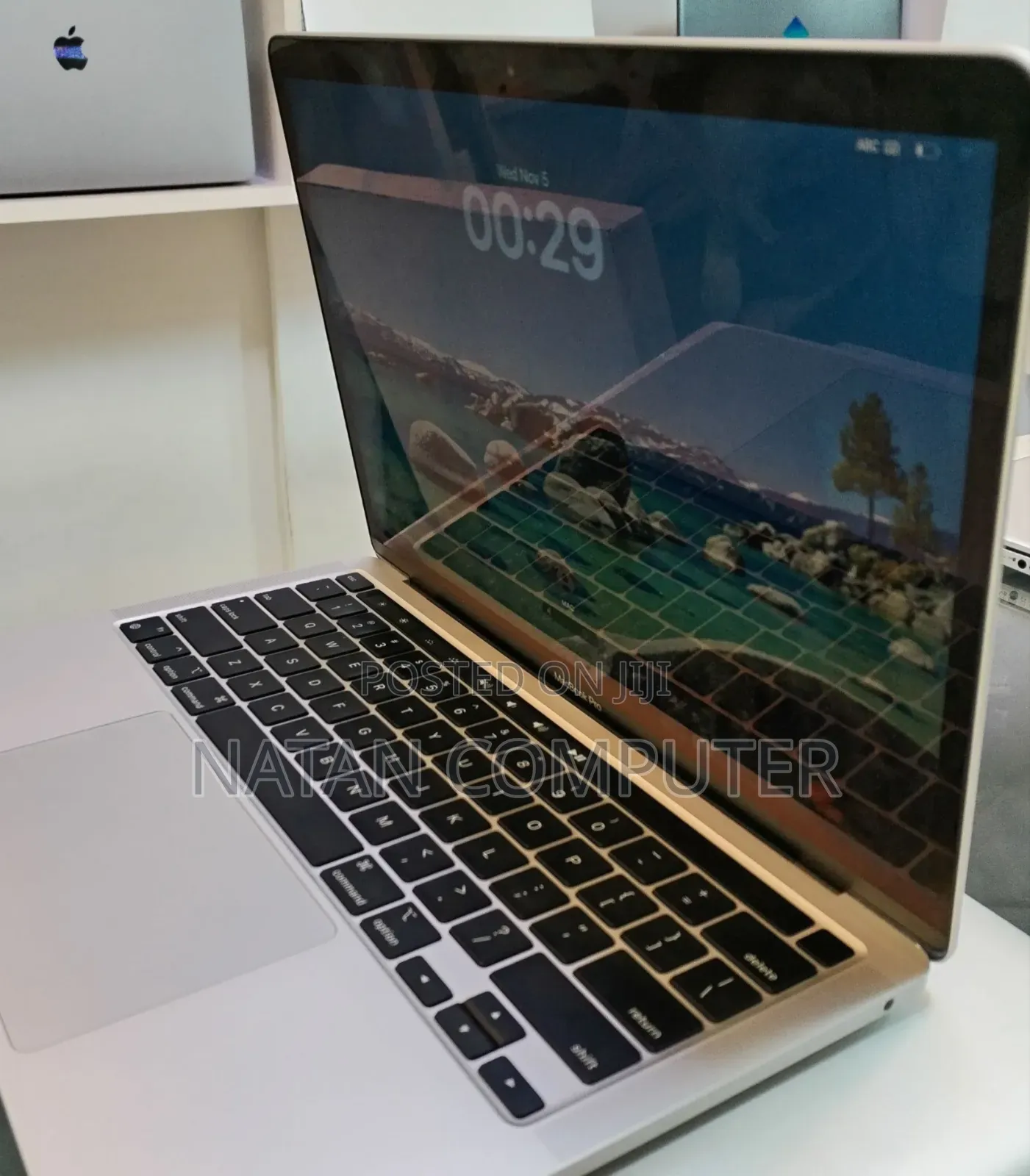 New Laptop Apple MacBook Pro 2020 M1 16GB Apple M1 Pro SSD 512GB