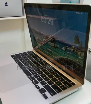 New Laptop Apple MacBook Pro 2020 M1 16GB Apple M1 Pro SSD 512GB