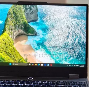 New Laptop Lenovo LOQ 15ARP9 16GB AMD Ryzen 7 SSD 1T