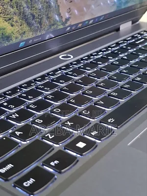 New Laptop Lenovo LOQ 15IRH8 16GB AMD Ryzen 7 SSD 1T