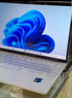 Photo - New Laptop HP Envy 13 16GB Intel Core I7 SSD 512GB