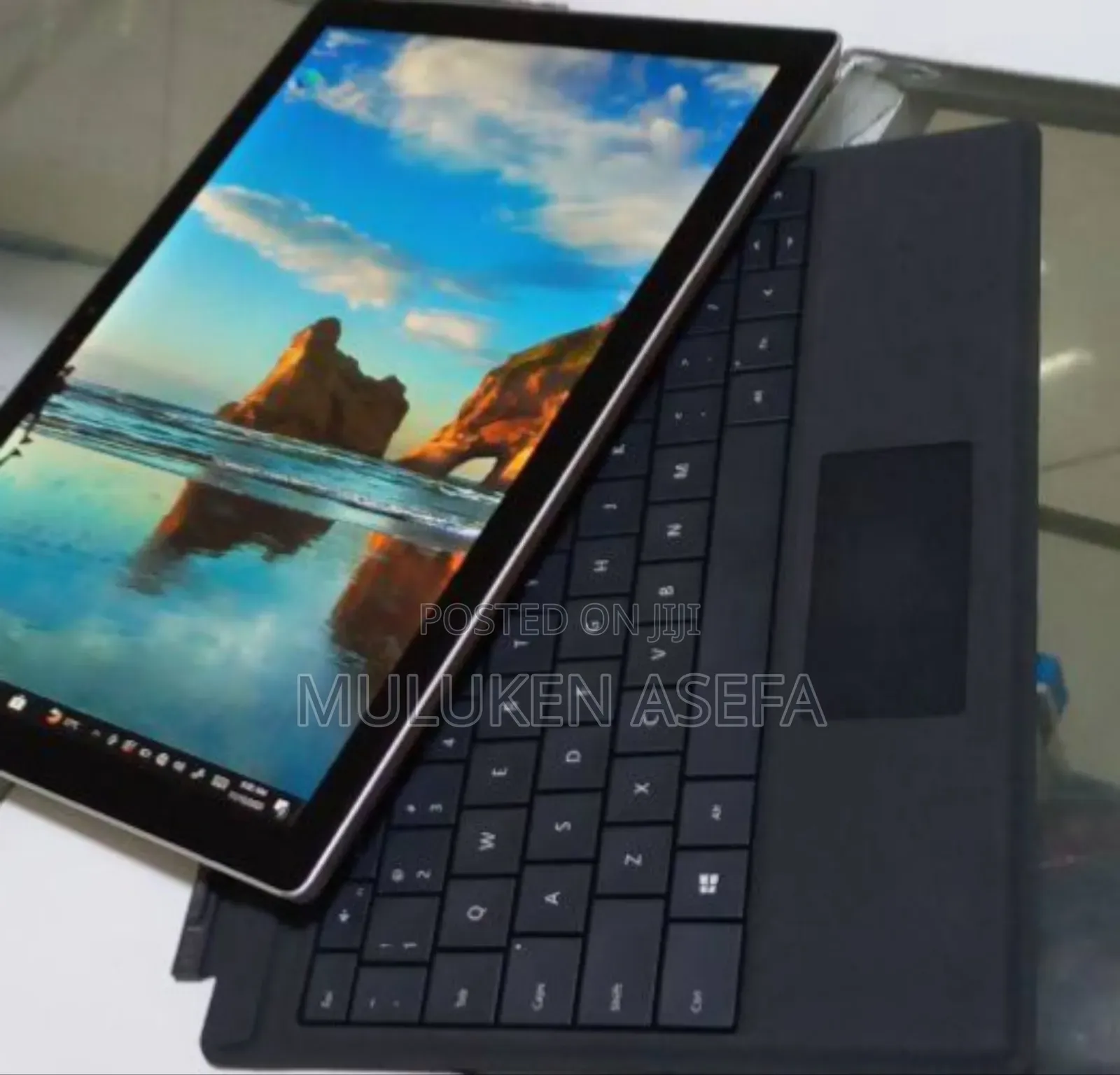 New Laptop Microsoft Surface 4GB Intel Core I5 SSD 128GB