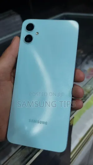 New Samsung Galaxy M05 64 GB Blue