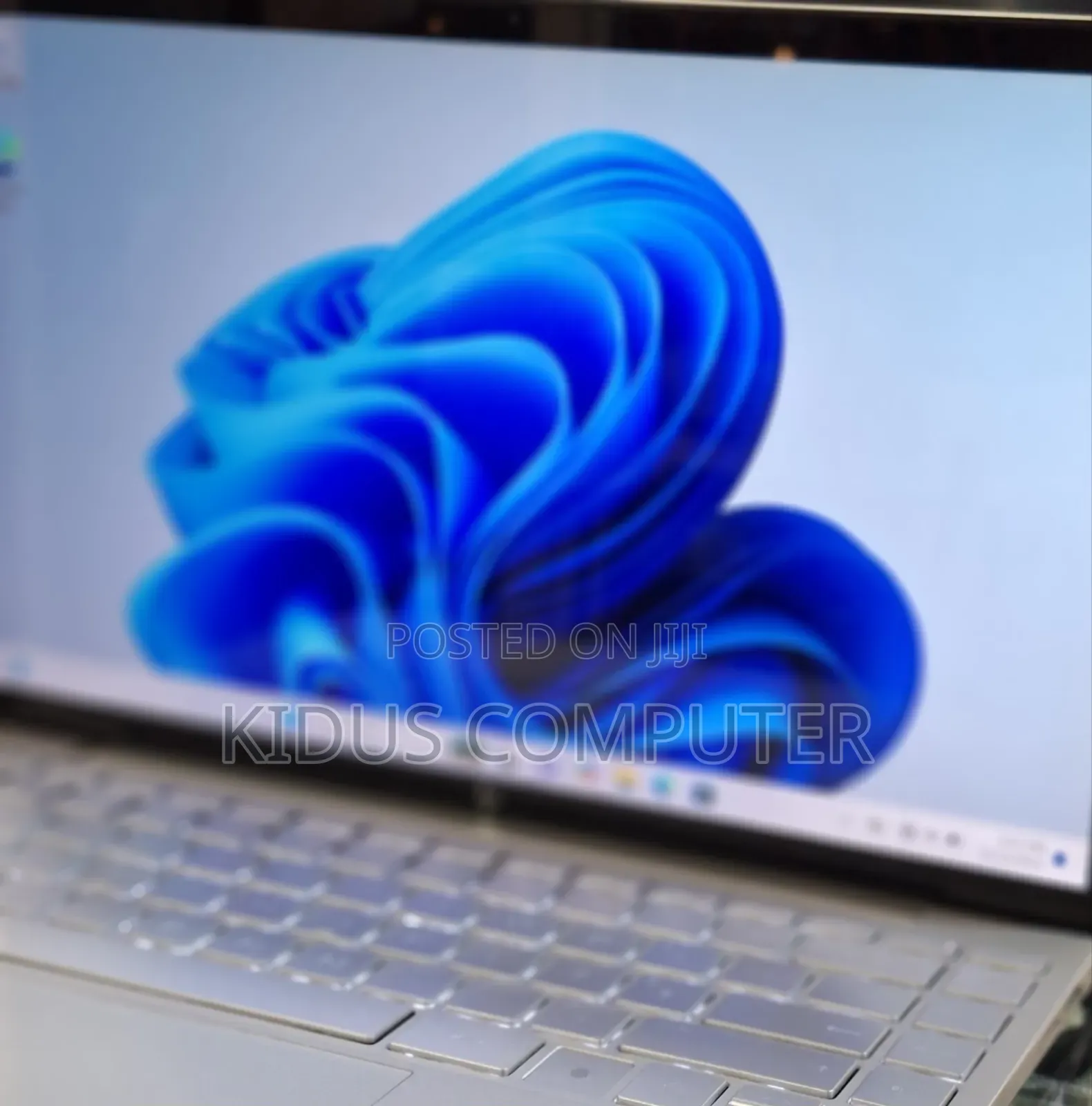 New Laptop HP Envy X2 16GB Intel Core I7 SSD 512GB