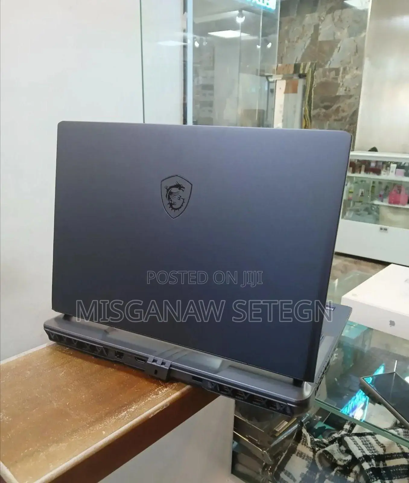 New Laptop MSI Vector 16 HX AI A2XWIG 16GB Intel Core Ultra 7 SSD 1T