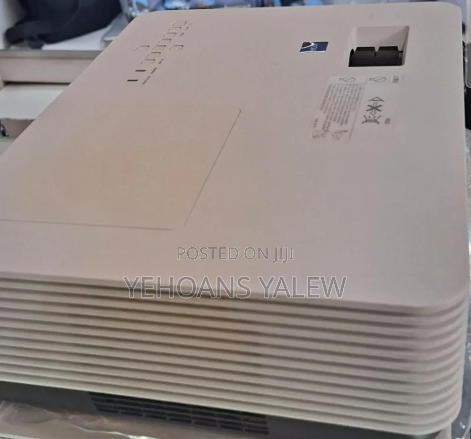 3new Arrival 
Sony VPL-Dx221 Projector 
1 Piece Remains 
Resoluti