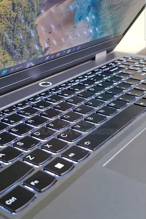 New Laptop Lenovo LOQ 15IRH8 16GB AMD Ryzen 7 SSD 1T