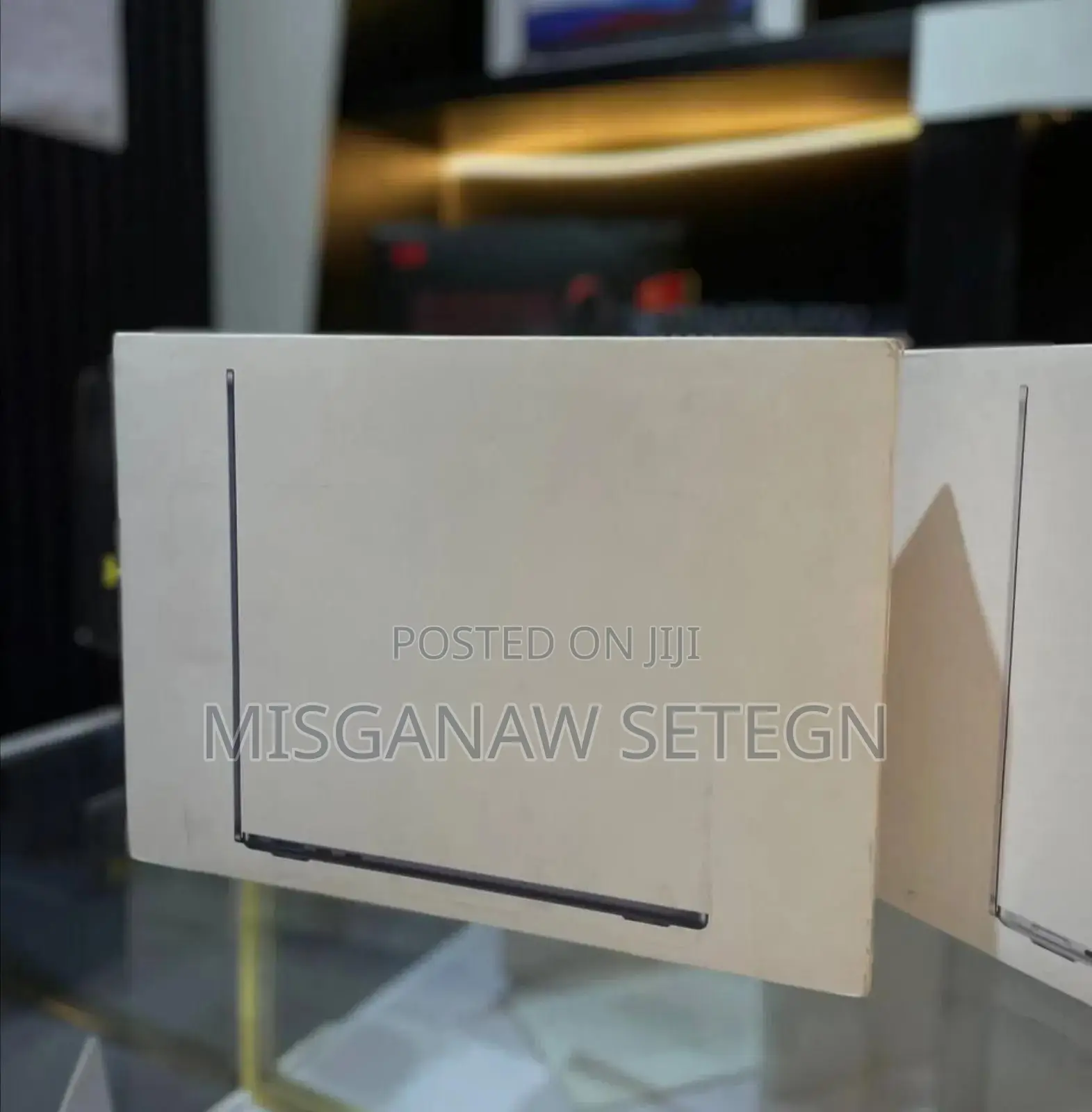 New Laptop Apple MacBook Air 2025 M4 13-Inch 16GB Apple M4 SSD 256GB