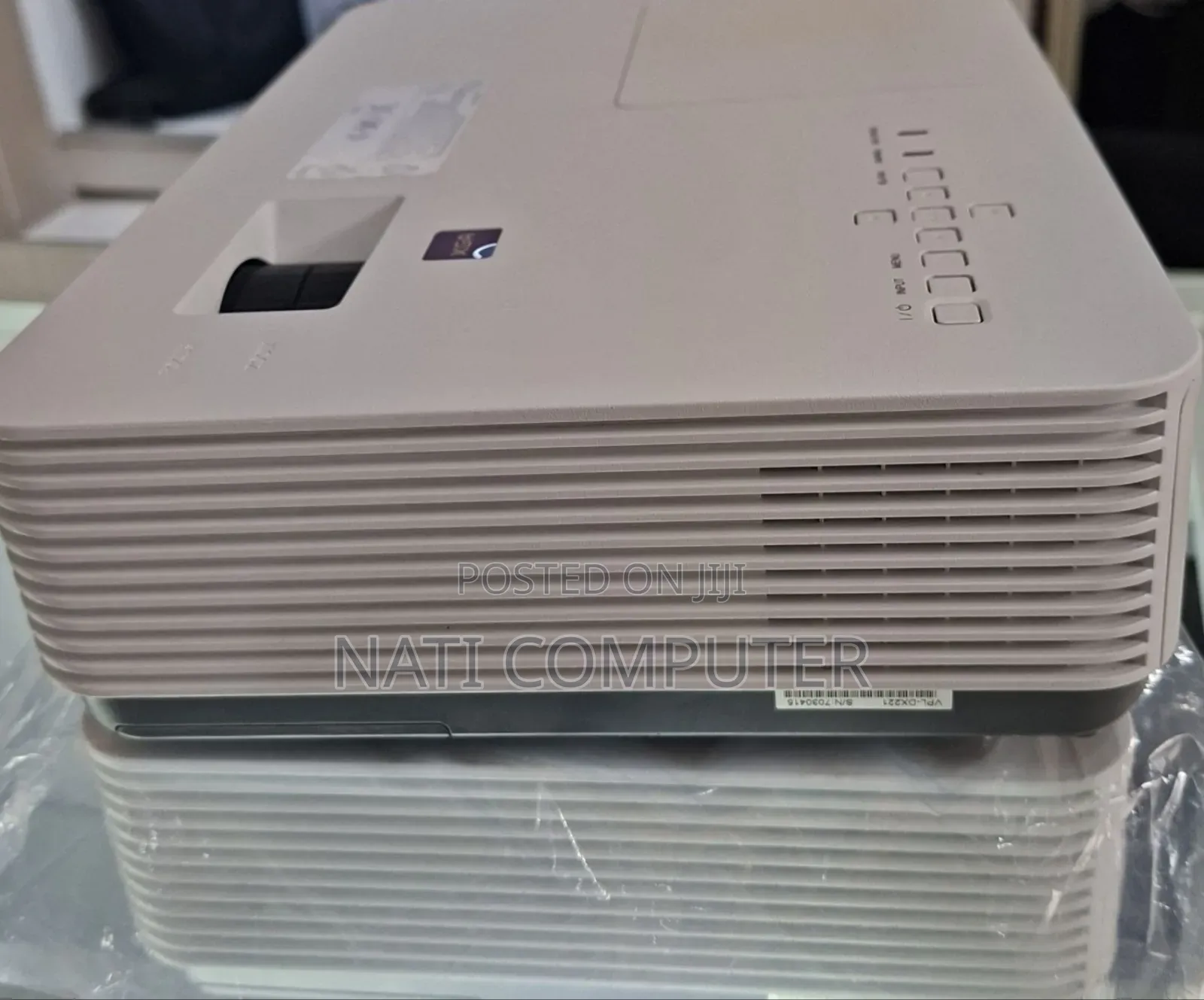 New Arrival 
Sony VPL-Dx221 Projector 
1