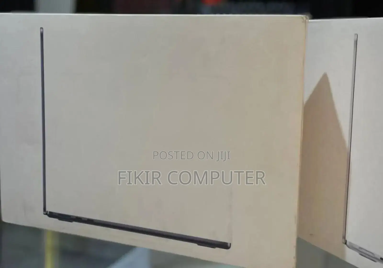 New Laptop Apple MacBook Air 2025 M4 13-Inch 16GB Apple M4 SSD 256GB