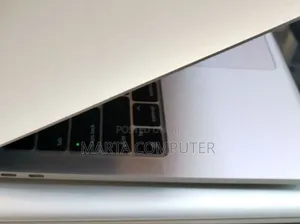 New Laptop Apple MacBook Pro M1 16GB Intel Core I7 SSD 512GB