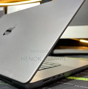 New Laptop Apple MacBook 64GB Apple M1 SSD 1T