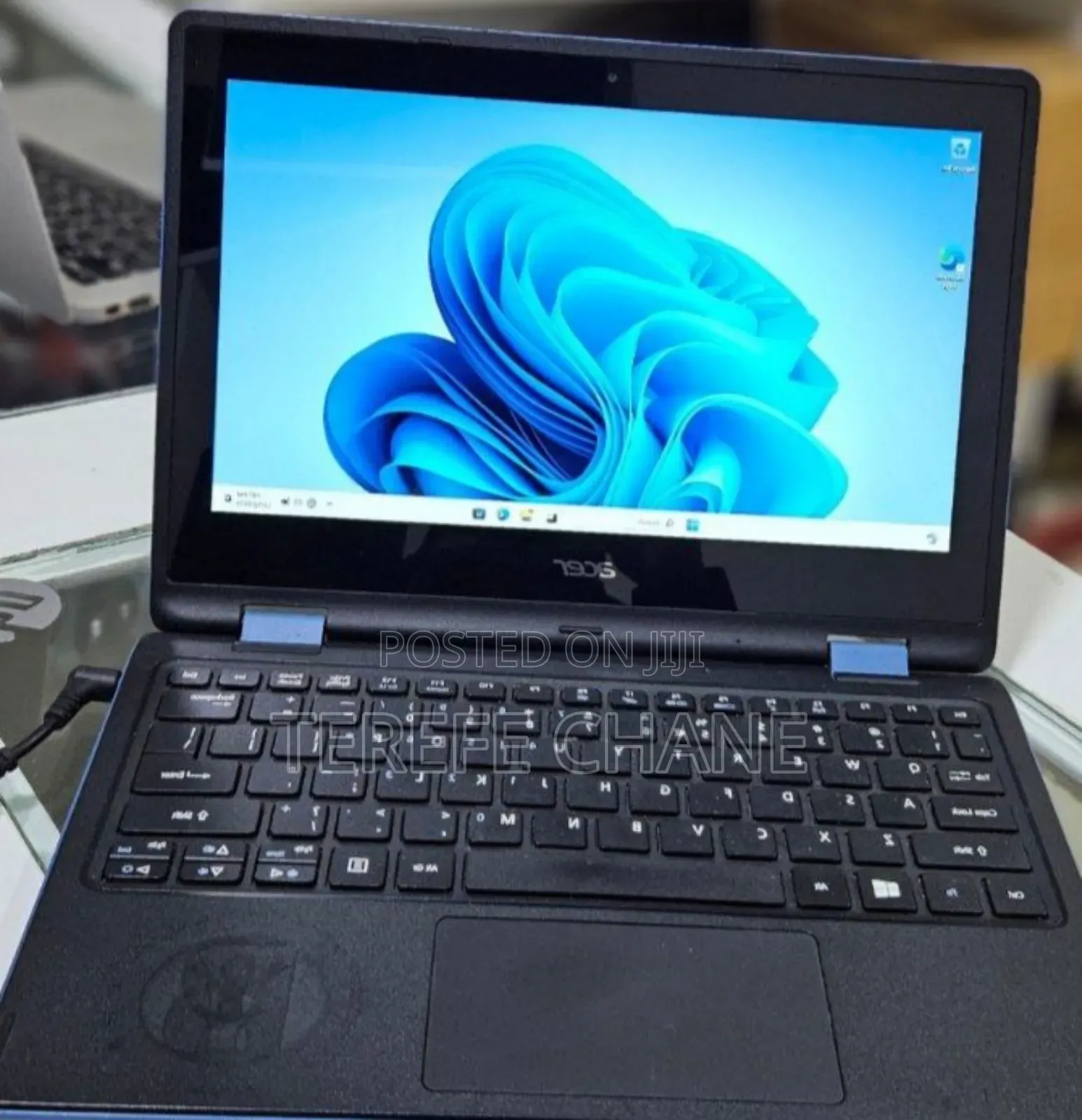 New Laptop Acer Aspire E360 8GB Intel Core I5 SSD 1T