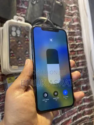 Photo - Apple iPhone 11 Pro 256 GB White