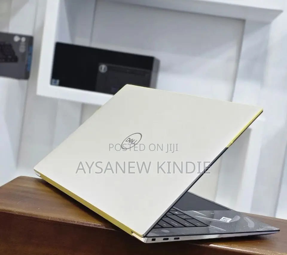 New Laptop Dell XPS 15 9530 32GB Intel Core I9 SSD 1T