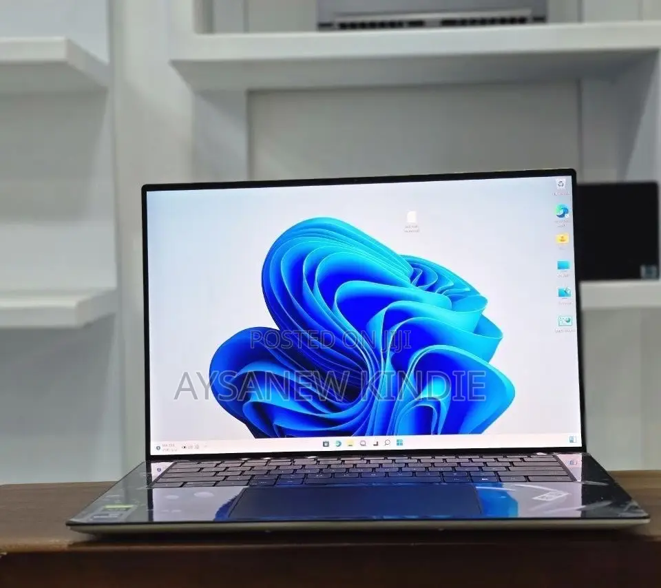 New Laptop Dell XPS 15 9530 32GB Intel Core I9 SSD 1T