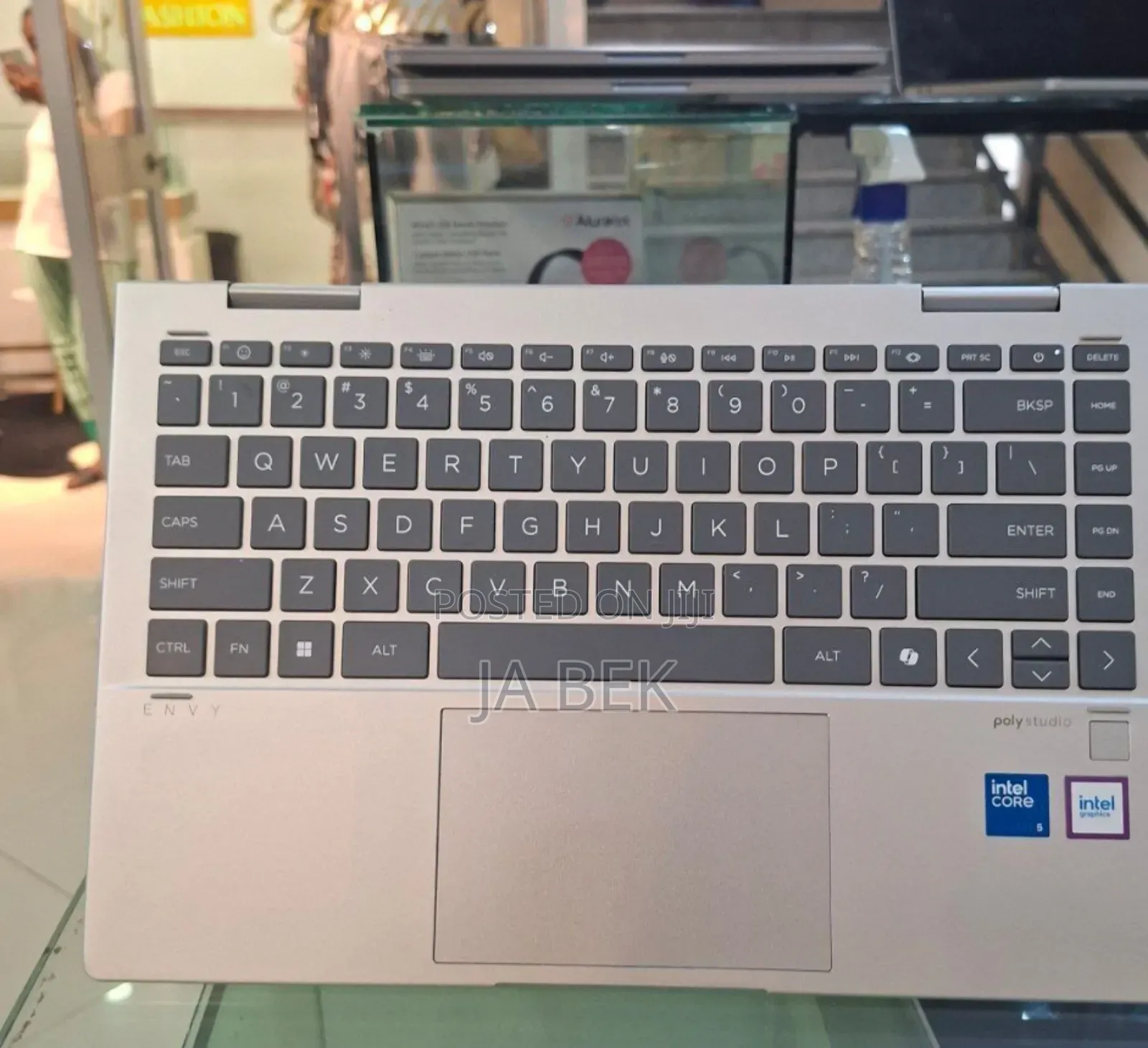 New Laptop HP Envy X360 8GB Intel Core 5 SSD 512GB