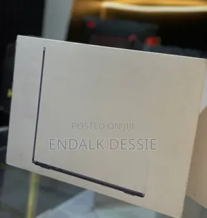 Photo - New Laptop Apple MacBook Air 16GB Apple M4 SSD 256GB