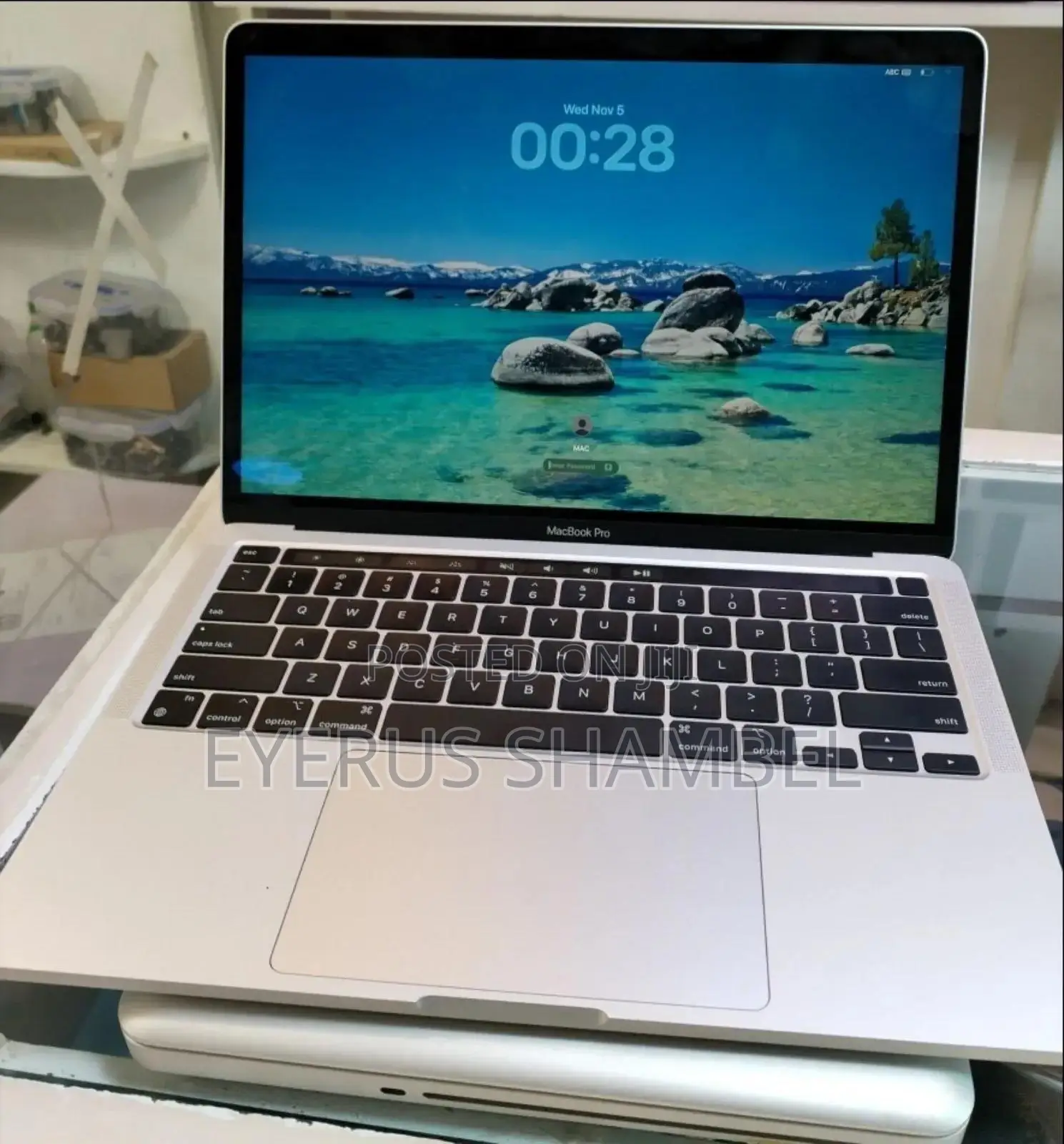 New Laptop Apple MacBook Pro M1 16GB Apple M1 Pro SSD 512GB