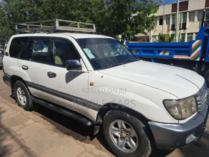 Toyota Land Cruiser 2003 White