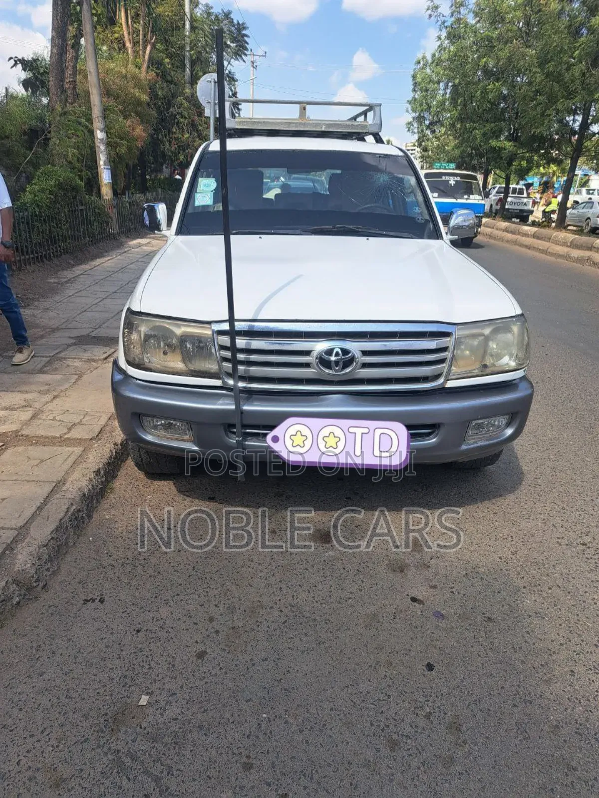 Toyota Land Cruiser 2003 White