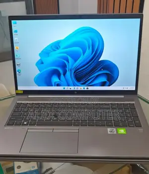 New Laptop HP ZBook Firefly 15 G7 16GB Intel Core I7 SSD 512GB