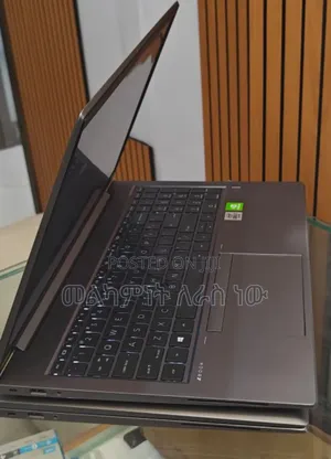 New Laptop HP ZBook Firefly 15 G7 16GB Intel Core I7 SSD 512GB