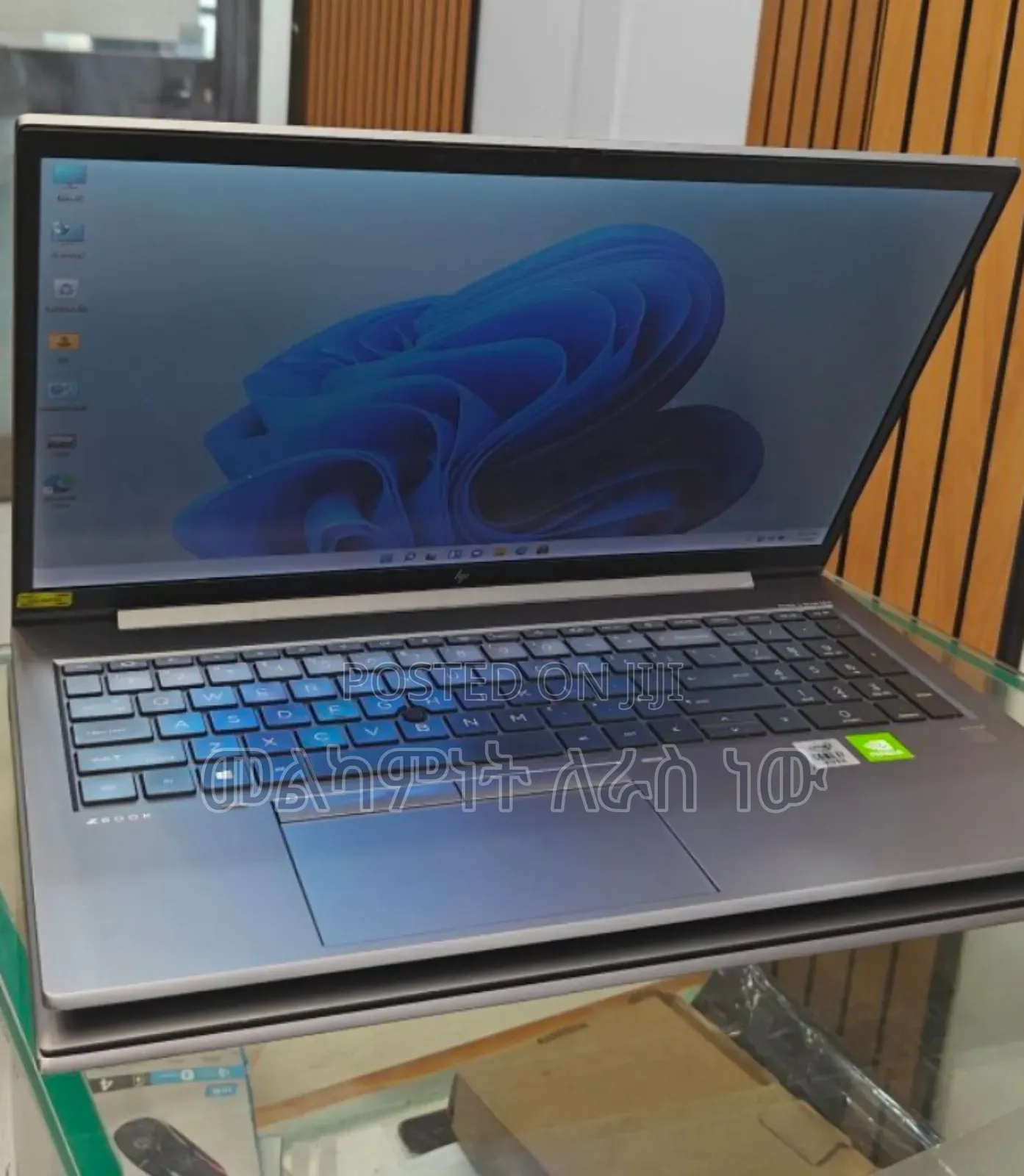 New Laptop HP ZBook Firefly 15 G7 16GB Intel Core I7 SSD 512GB