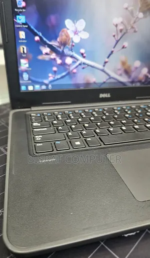 New Laptop Dell Latitude 3380 8GB Intel Core I5 SSD 256GB