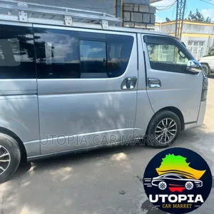 Toyota HiAce 2007 Silver