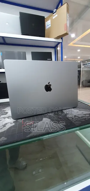 Photo - New Laptop Apple MacBook Pro 2021 M1 64GB Apple M1 Max SSD 1T