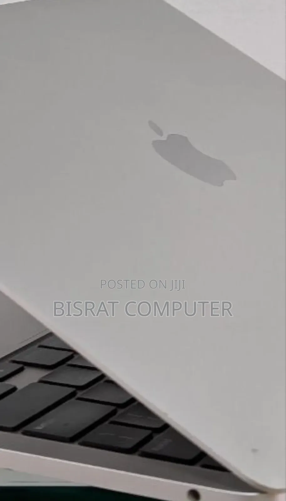 New Laptop Apple MacBook Pro 2022 M2 8GB Apple M2 SSD 256GB