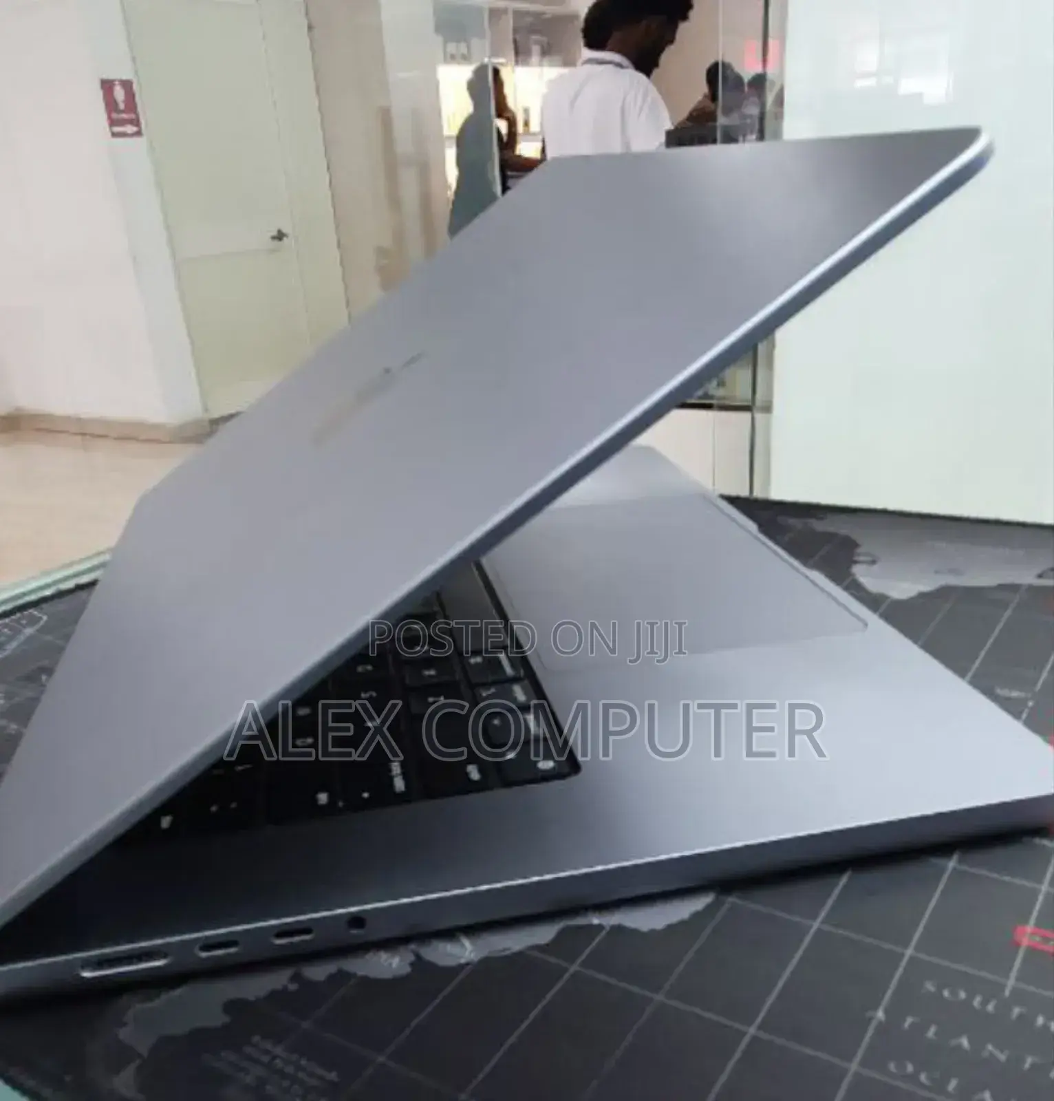 New Laptop Apple MacBook Pro M1 64GB Apple M1 Max SSD 1T