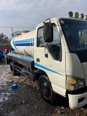 Photo - Isuzu Bottie