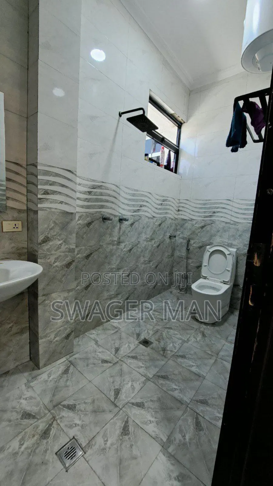 Furnished 6bdrm Townhouse/Terrace in Tafo, Yeka for sale