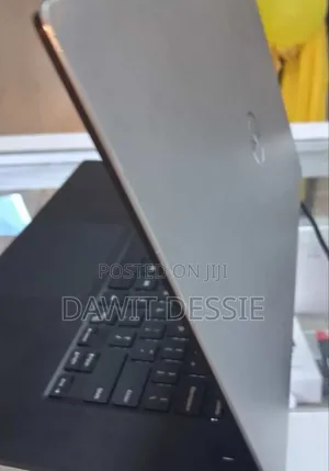 Photo - New Laptop Dell 16GB Intel Core I7 SSD 512GB