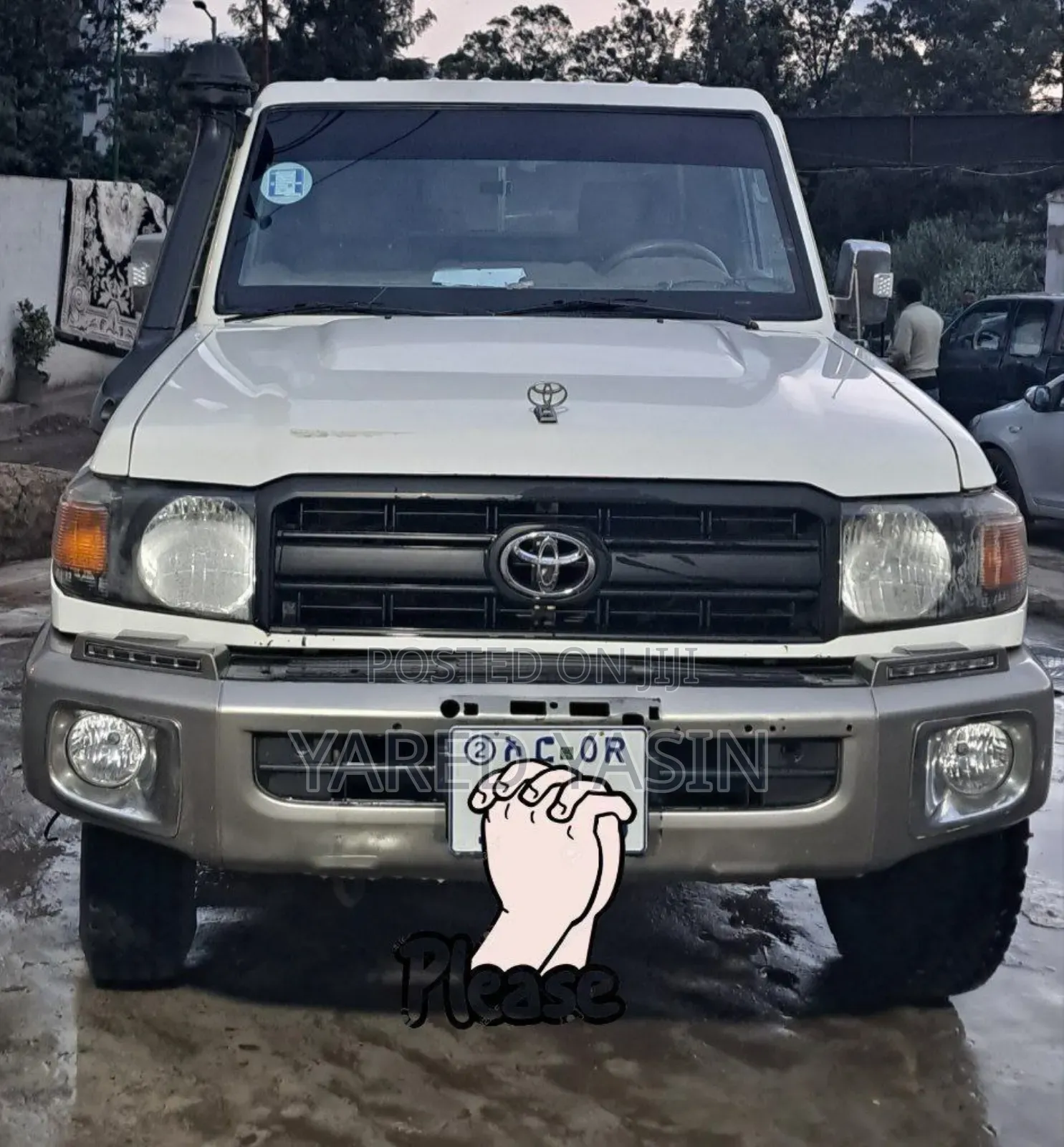 Toyota Land Cruiser 2013 White