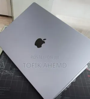 New Laptop Apple MacBook Pro M1 16GB AMD A10 SSD 1T