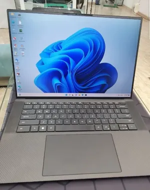 New Laptop Dell Precision 5570 16GB Intel Core I7 SSD 512GB