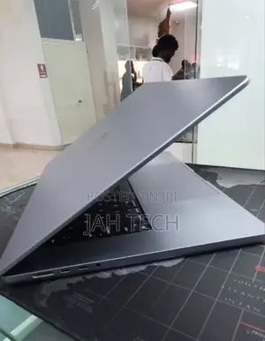 New Laptop Apple MacBook Pro M1 64GB Apple M1 Max SSD 1T