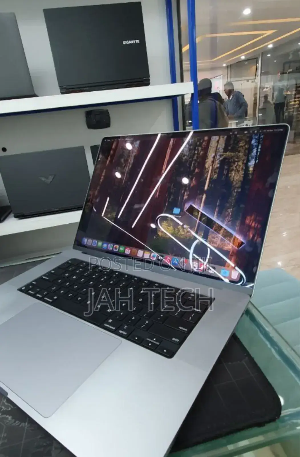 New Laptop Apple MacBook Pro M1 64GB Apple M1 Max SSD 1T