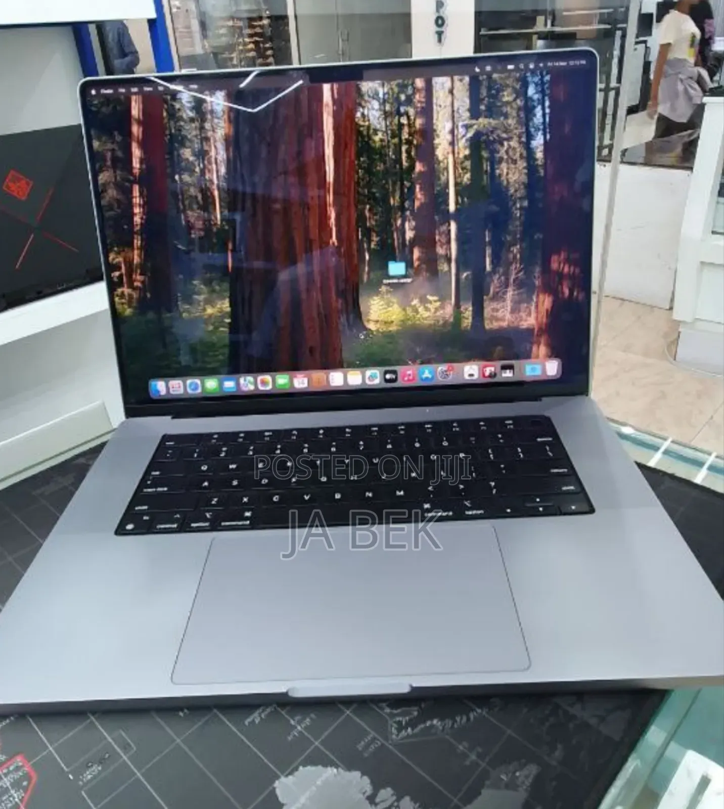 New Laptop Apple MacBook Pro M1 64GB Apple M1 Max SSD 1T