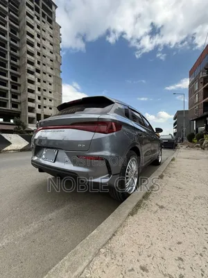 BYD E2 43 kWh 94 hp FWD 2025 Gray