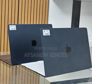 New Laptop Apple MacBook Air 2025 M4 13-Inch 16GB Apple M4 SSD 256GB