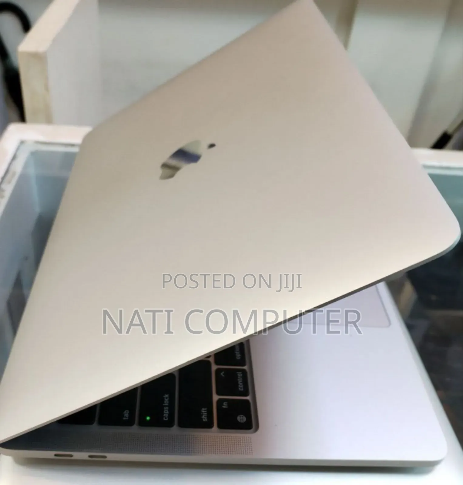 New Laptop Apple MacBook Air 2020 M1 16GB Apple M1 Pro SSD 512GB