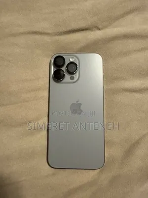 Photo - Apple iPhone 15 Pro Max 256 GB Silver
