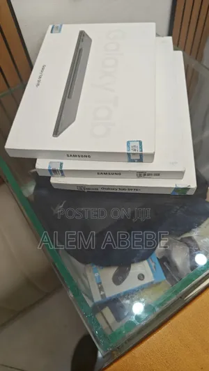 Photo - New Samsung Galaxy Tab S9 FE+ 128 GB