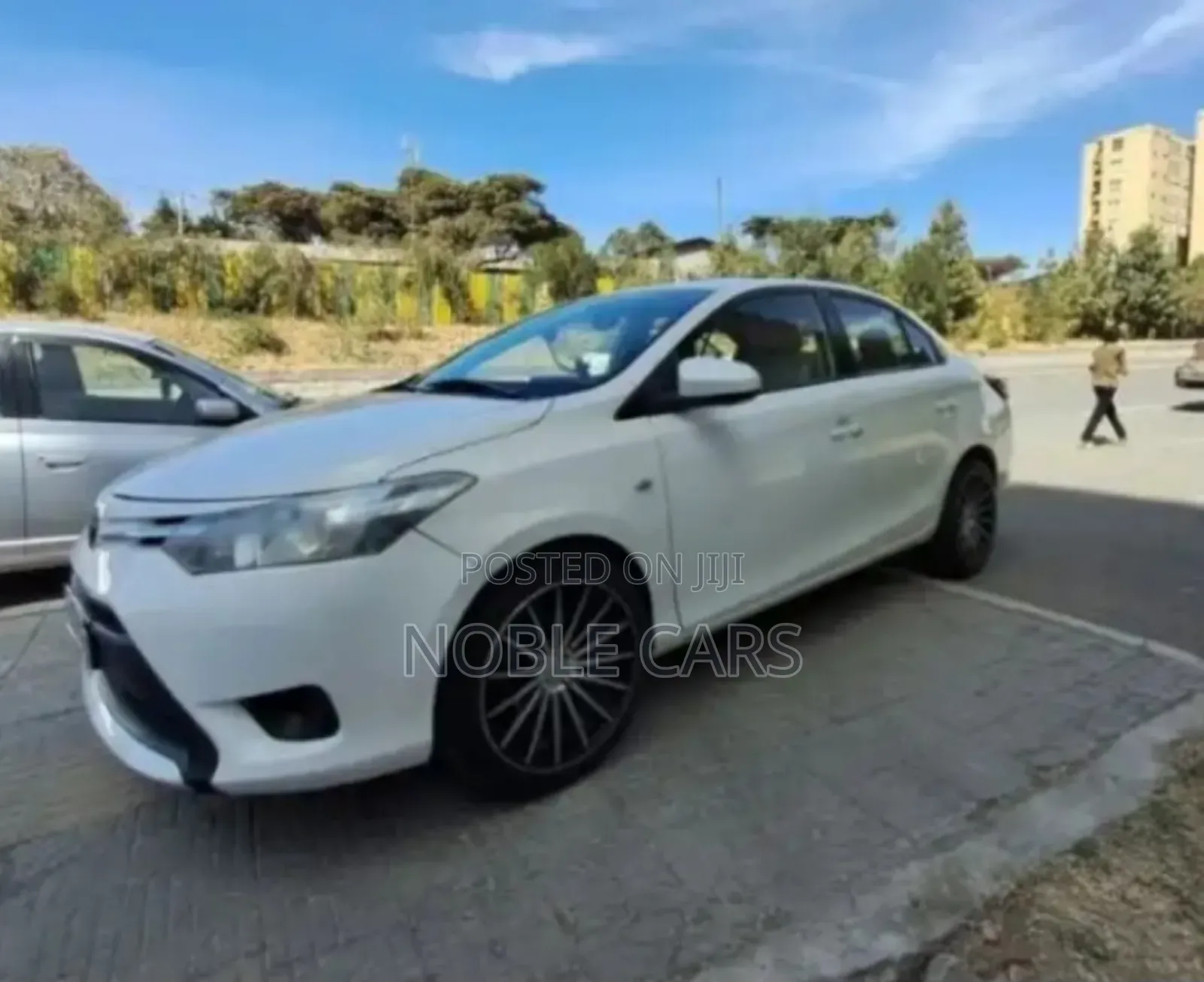 Toyota Corolla 2013 Ivory