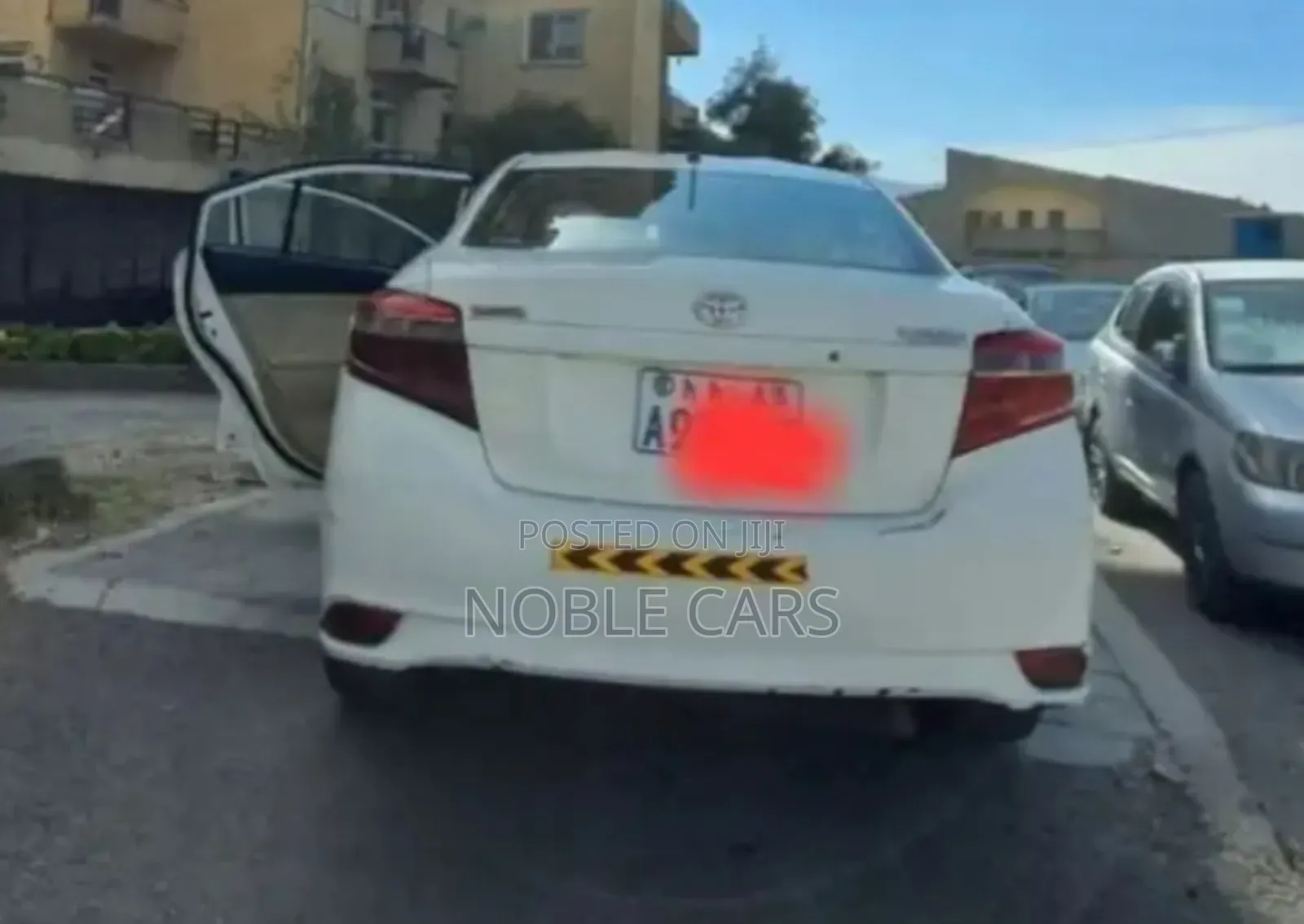 Toyota Corolla 2013 Ivory